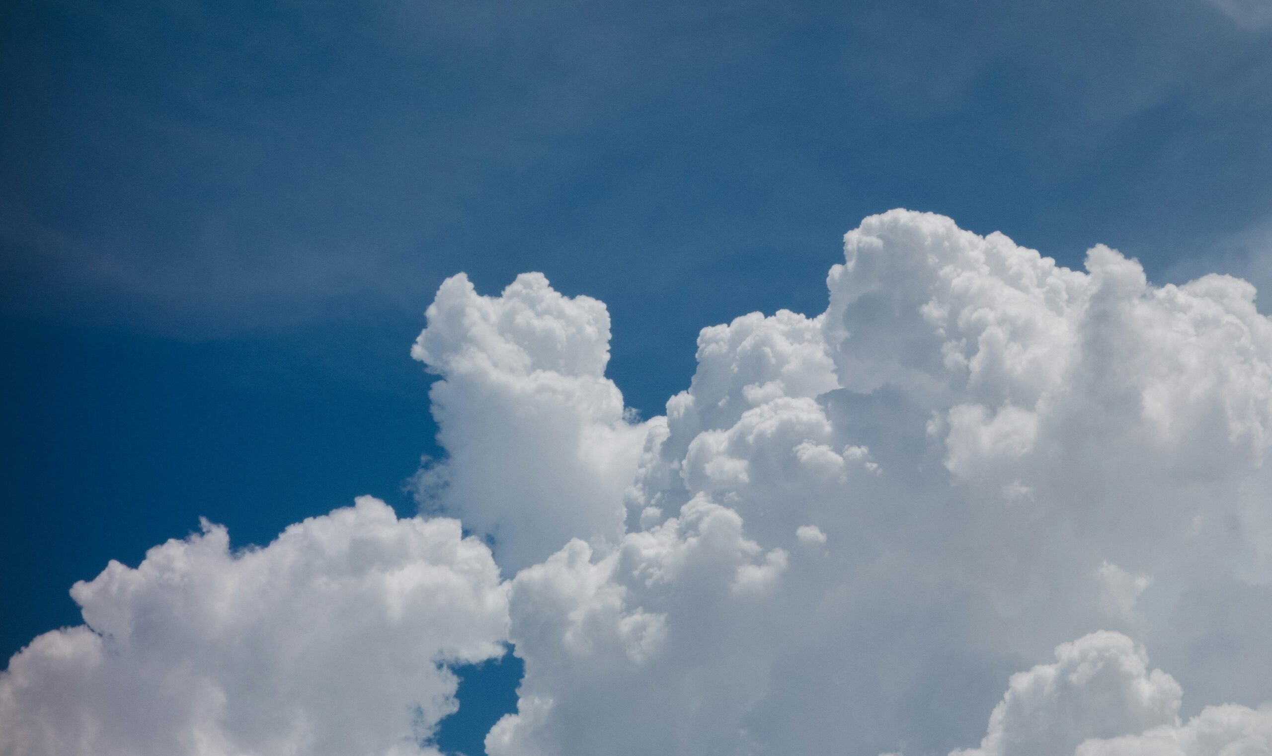 An infographic detailing steps to secure a community cloud