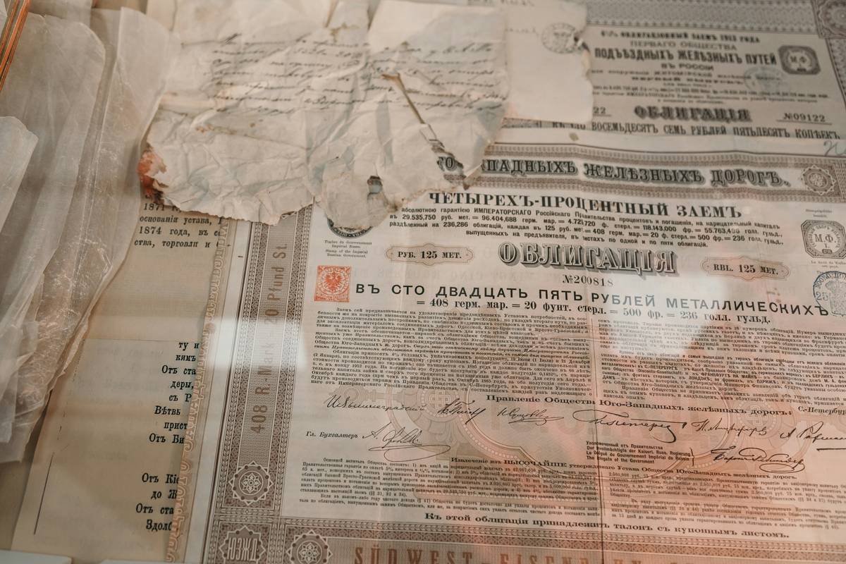 Why Are Cloud Security Certifications Crucial for Community Cloud Success?