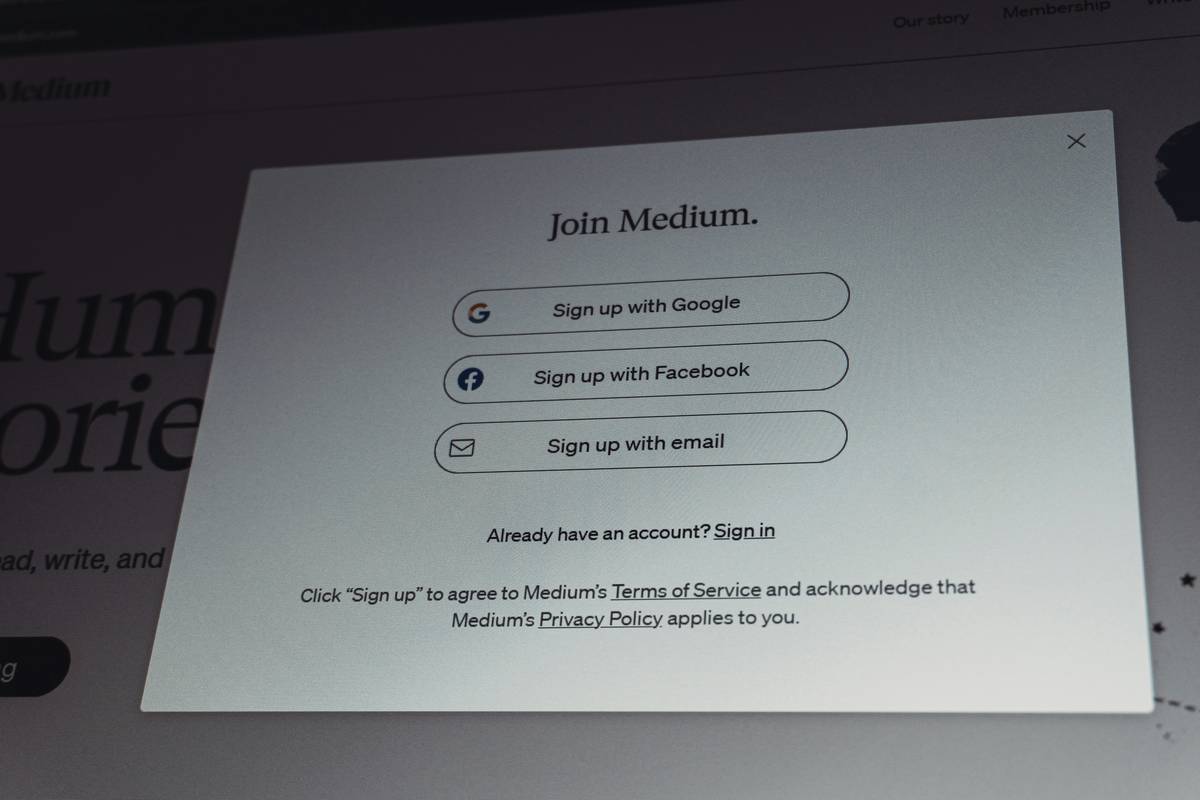How to Master Cloud Secure Access in Community Cloud Environments