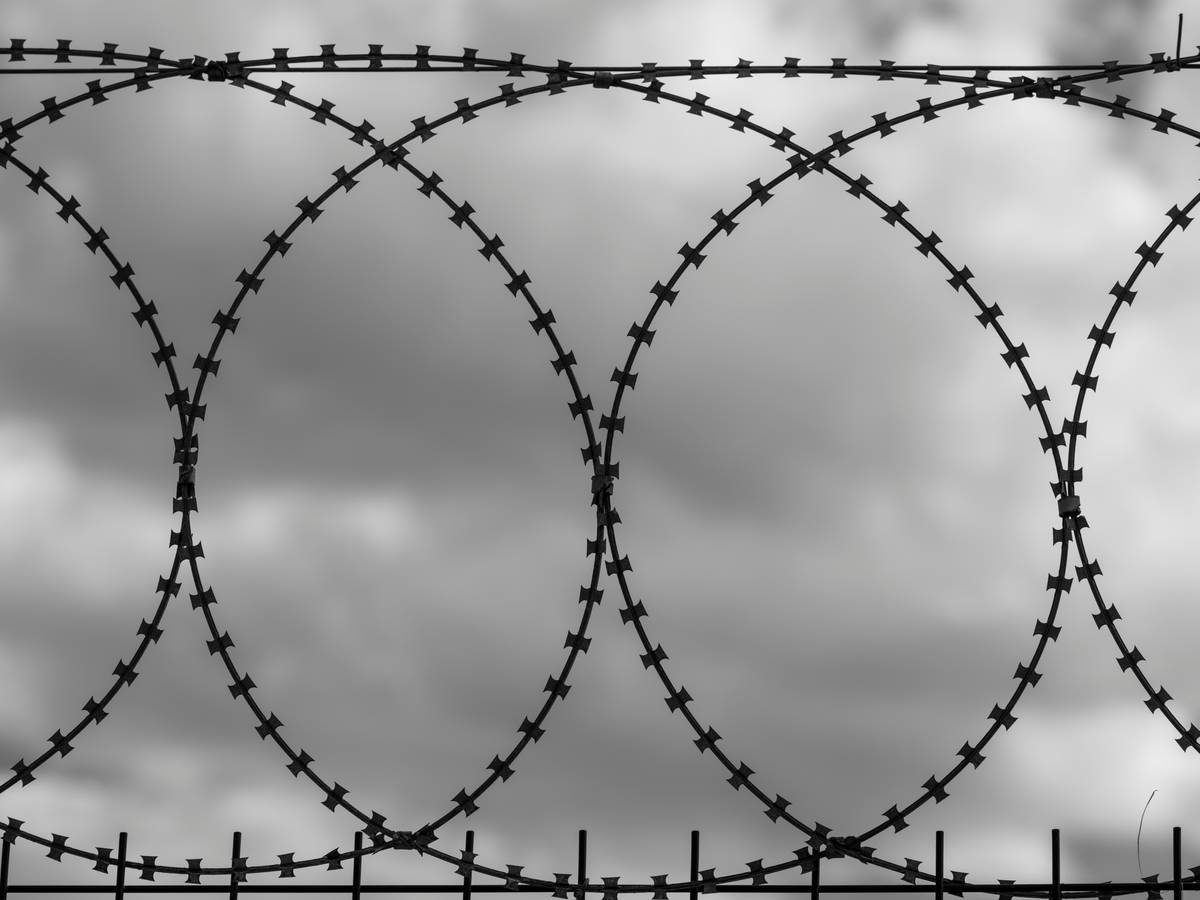 barbed wire used in a war zone