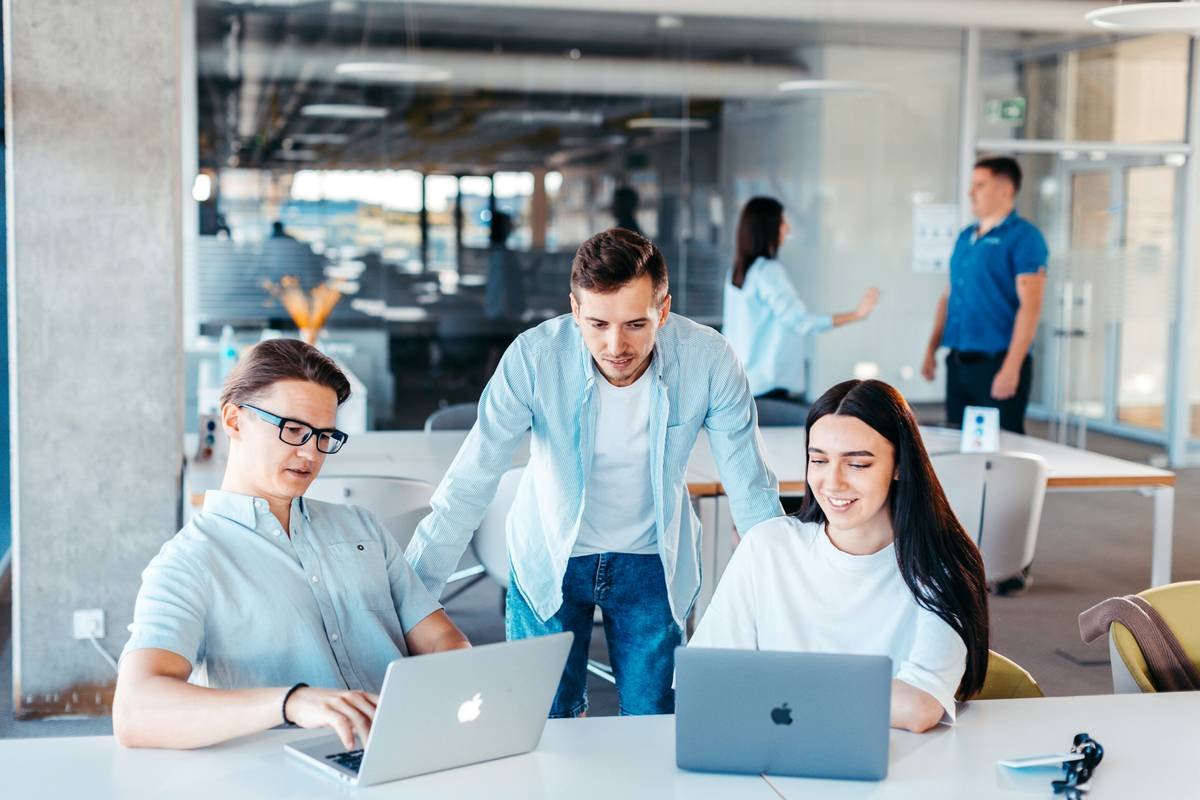 Cloud Services in Cloud Computing: Why Community Cloud Might Be Your Secret Weapon