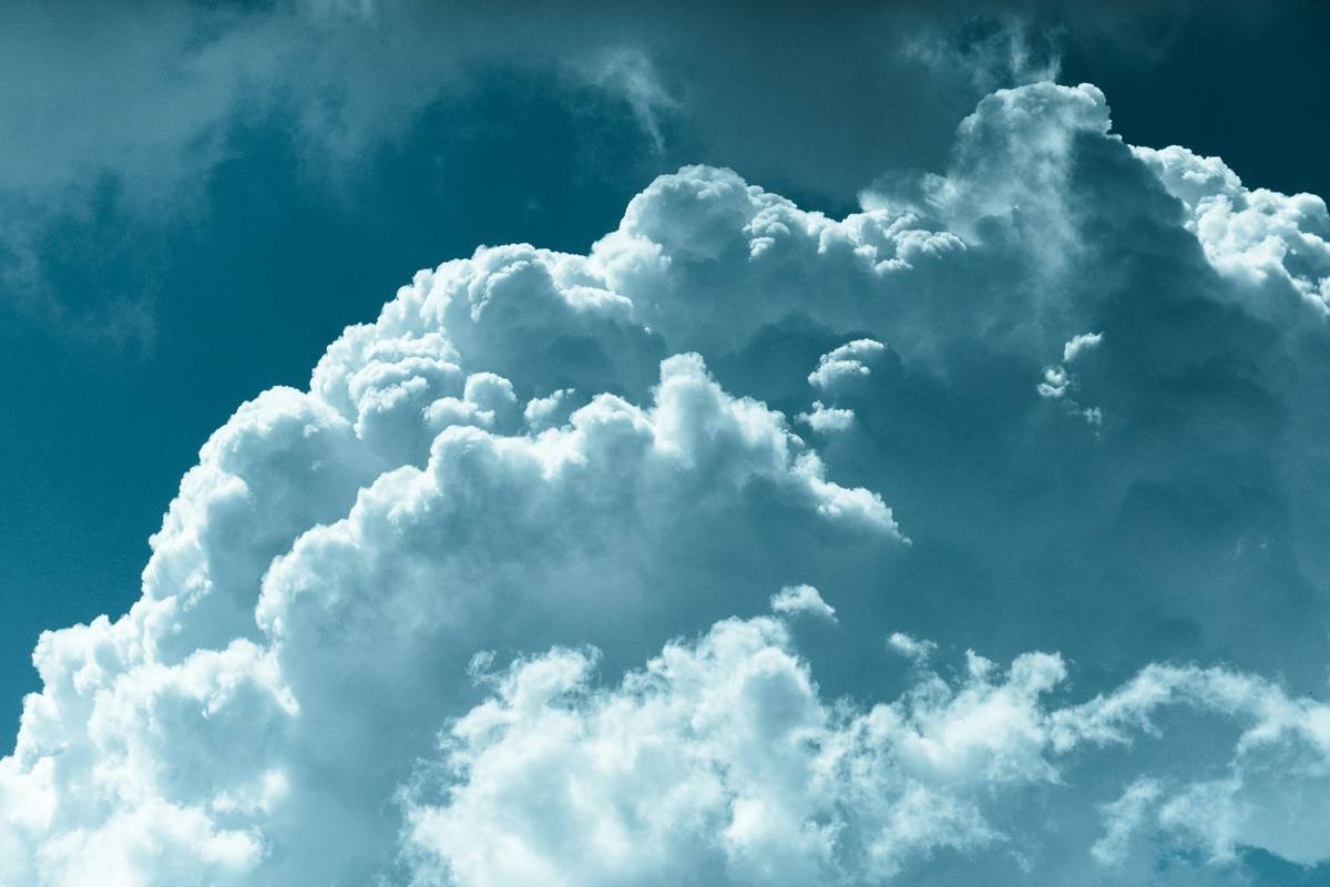 Was taking down the washing, looked up, and ran for the camera. These cloud formations simply blow me away.