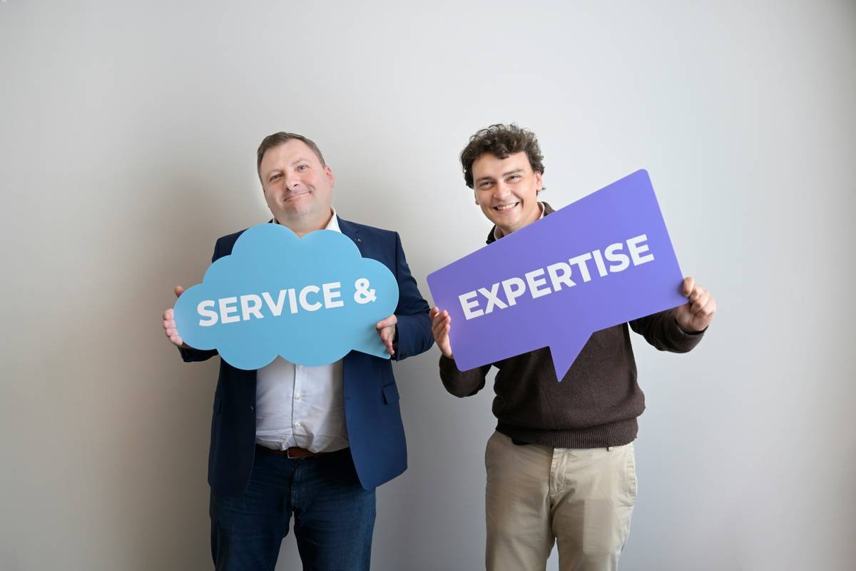 Cost comparison chart for how to offer cloud services in community environments