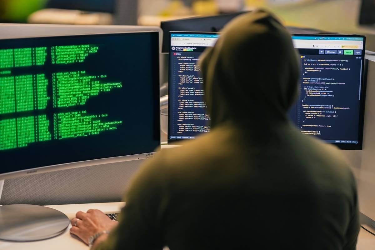Security computing which is true of community cloud illustrating co-owned threat intelligence flow
