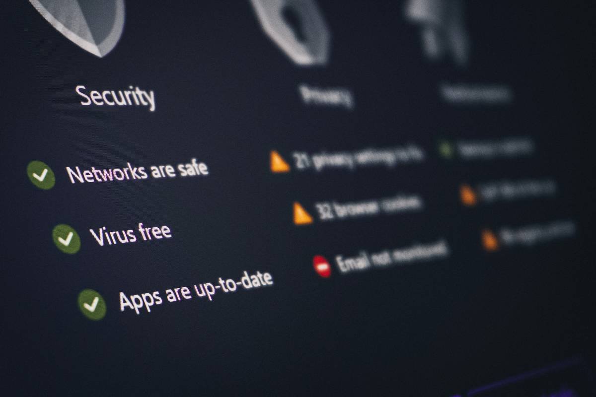 Infographic comparing security computing what is difference between cloud models in breach impact