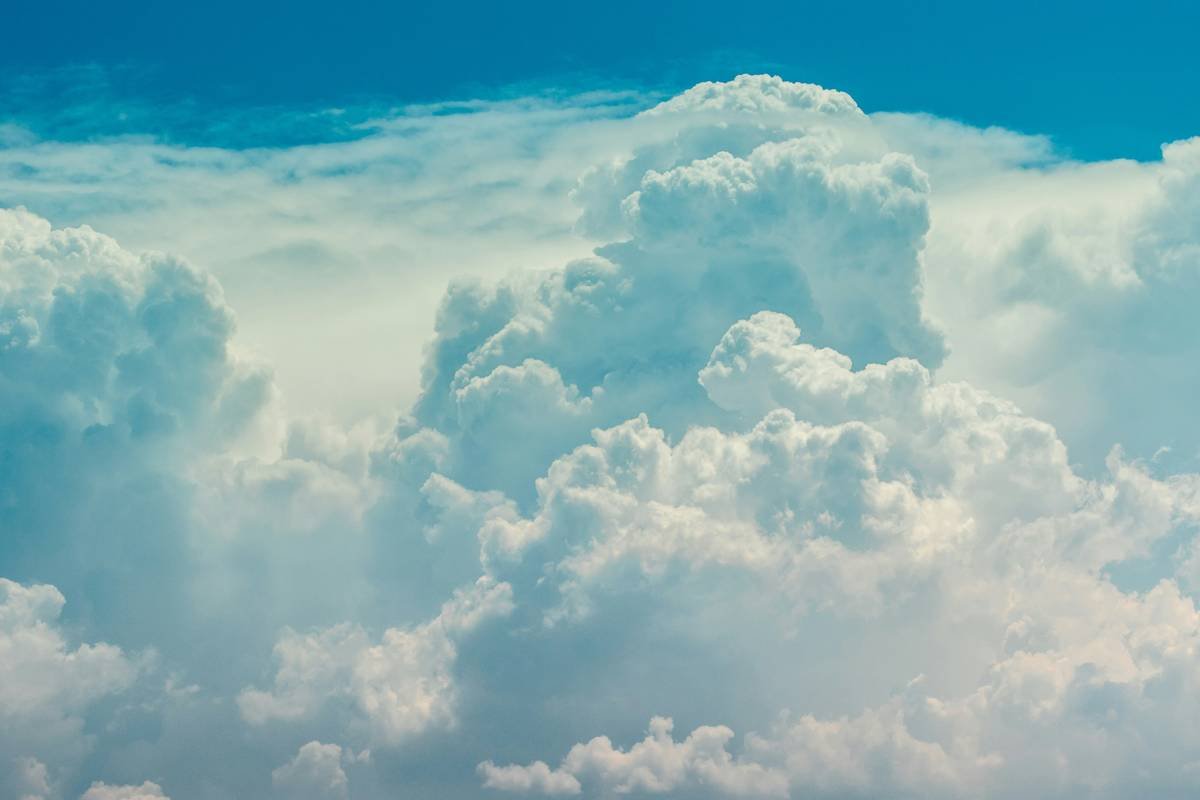 Security Computing Who Benefit From Using Community Clouds